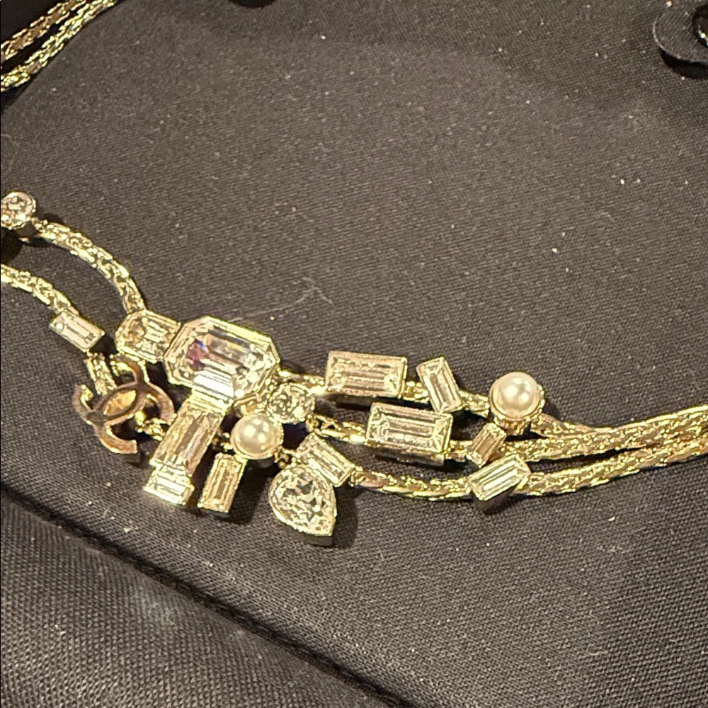 Chanel Gold, Crystal and Pearl Women's Headband - Picture 4 of 4